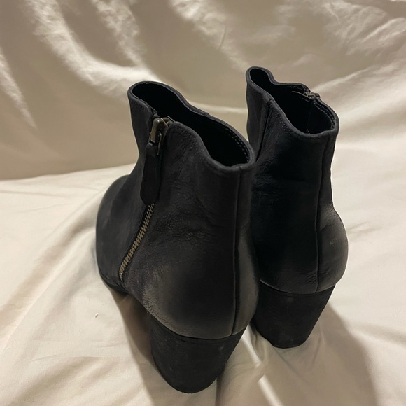 New Leather zip ankle boots by BP. - Picture 4 of 4